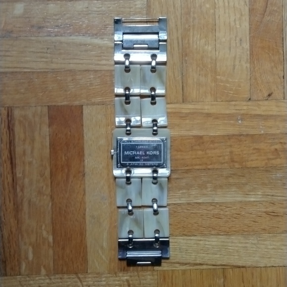 Michael Kors MK-4047 Bracelet Watch - Picture 3 of 3